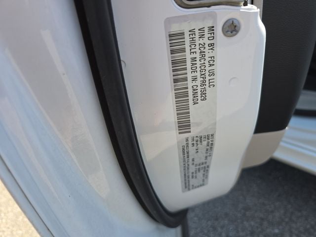 2023 Chrysler Voyager LX
