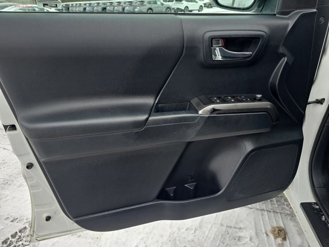 2017 Toyota Tacoma SR