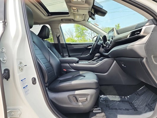 2021 Toyota Highlander XLE in Indianapolis, IN - Ed Martin Automotive Group