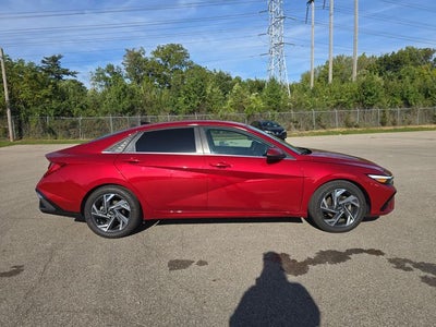 2025 Hyundai Elantra Hybrid Limited