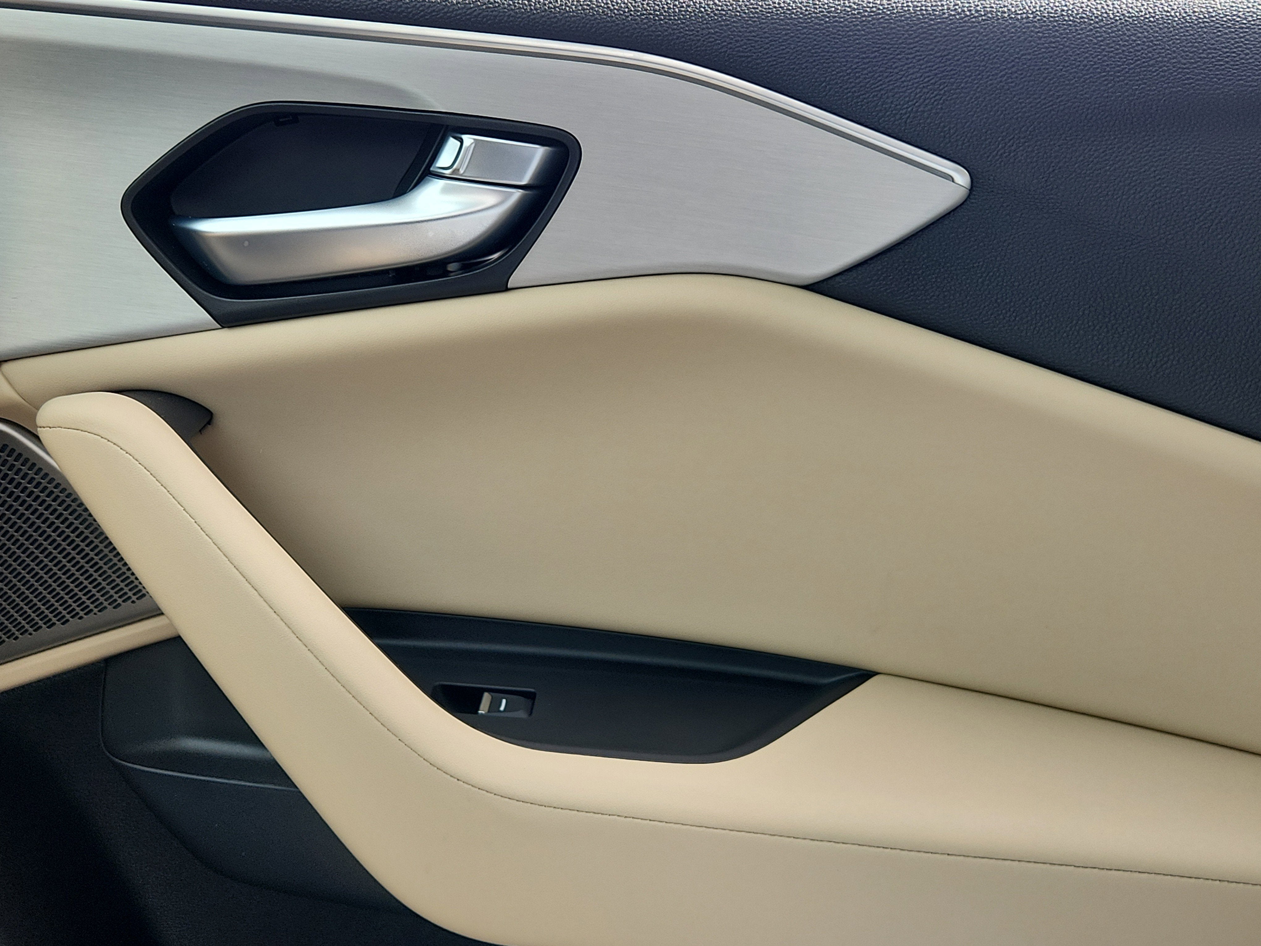 2025 Acura TLX Technology Package