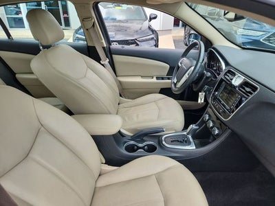 2014 Chrysler 200 Limited