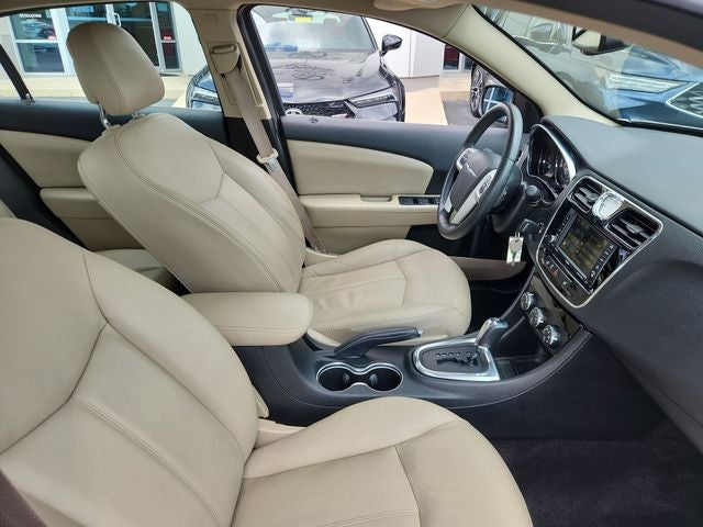 2014 Chrysler 200 Limited