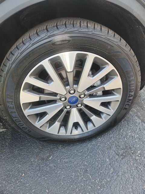 2022 Ford Escape Hybrid Titanium
