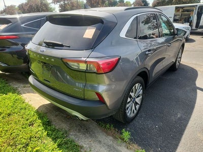 2022 Ford Escape Hybrid Titanium