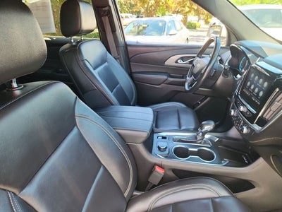 2022 Chevrolet Traverse LT Leather