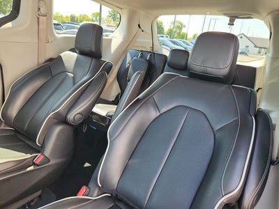 2023 Chrysler Pacifica Hybrid Limited