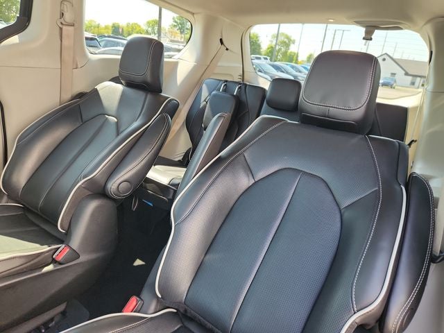 2023 Chrysler Pacifica Hybrid Limited