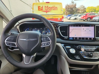 2023 Chrysler Pacifica Hybrid Limited