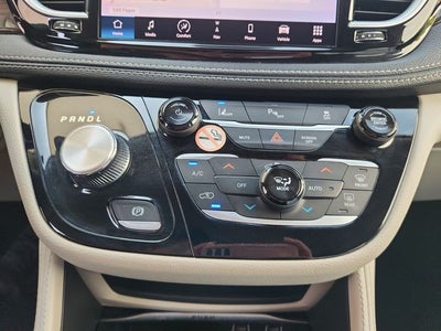 2023 Chrysler Pacifica Hybrid Limited