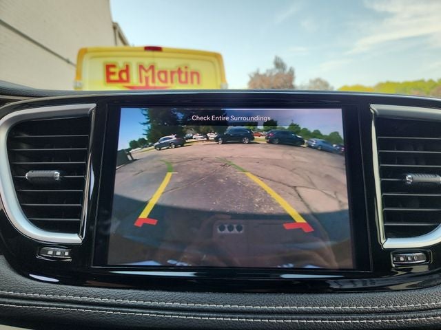 2023 Chrysler Pacifica Hybrid Limited