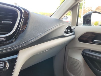 2023 Chrysler Pacifica Hybrid Limited