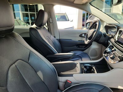 2023 Chrysler Pacifica Hybrid Limited