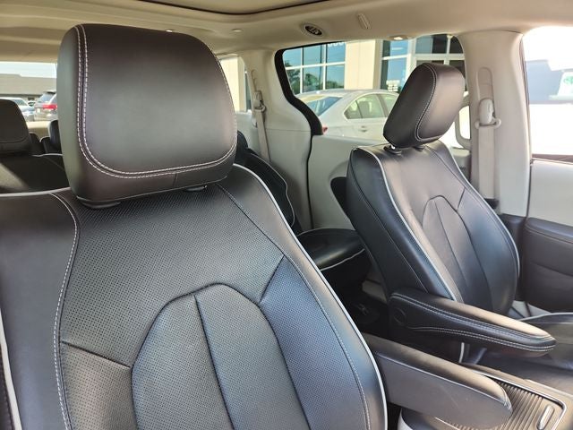 2023 Chrysler Pacifica Hybrid Limited