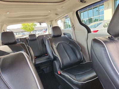 2023 Chrysler Pacifica Hybrid Limited