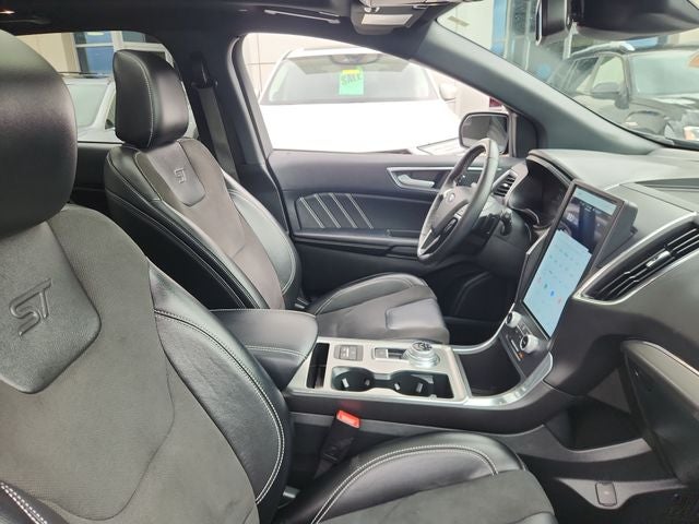 2022 Ford Edge ST