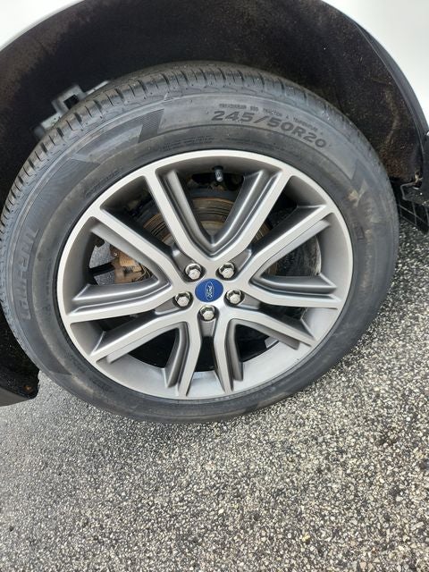 2020 Ford Edge Titanium