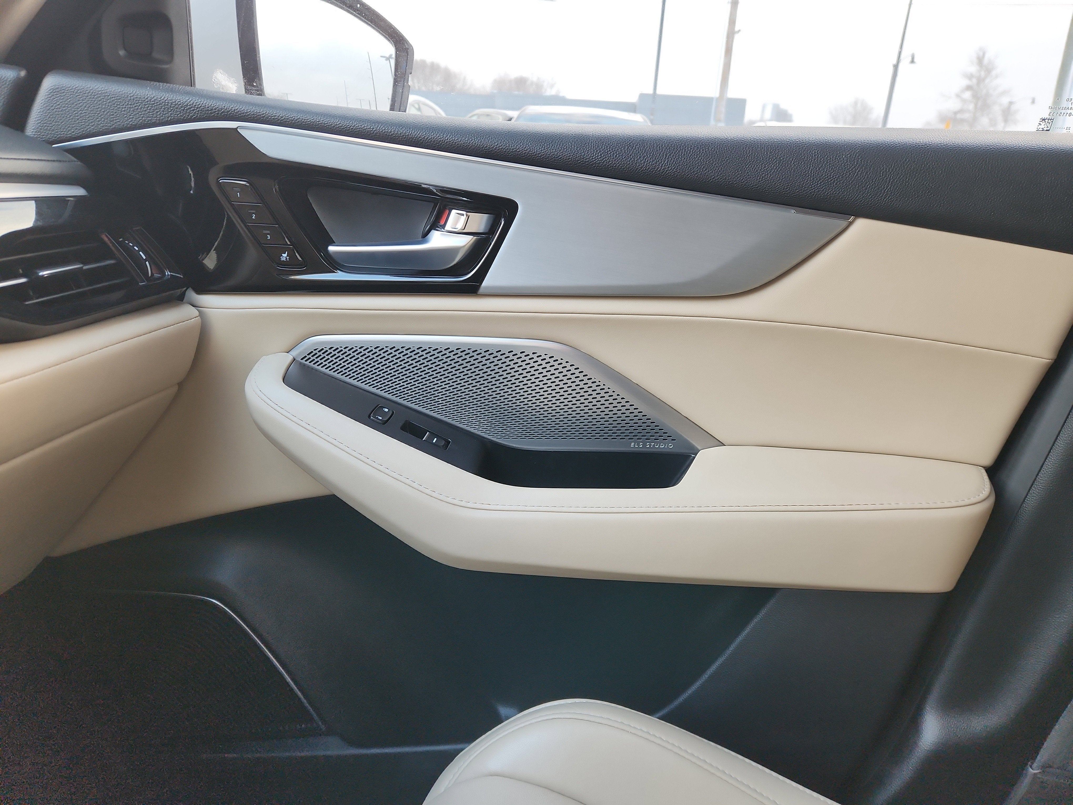 2023 Acura MDX with Technology Package