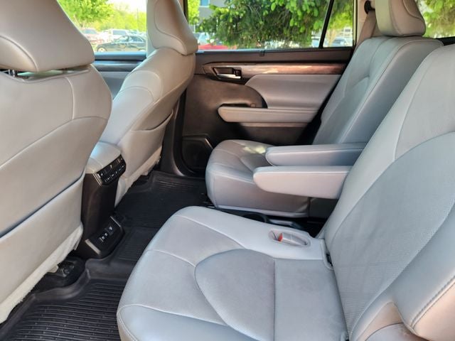 2021 Toyota Highlander Platinum
