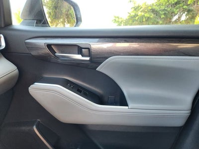 2021 Toyota Highlander Platinum