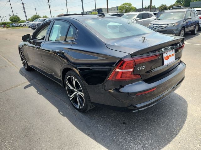 2024 Volvo S60 B5 Core Dark Theme