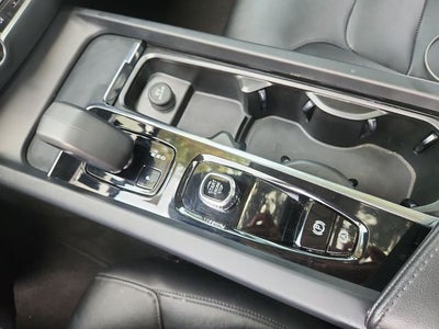 2024 Volvo S60 B5 Core Dark Theme