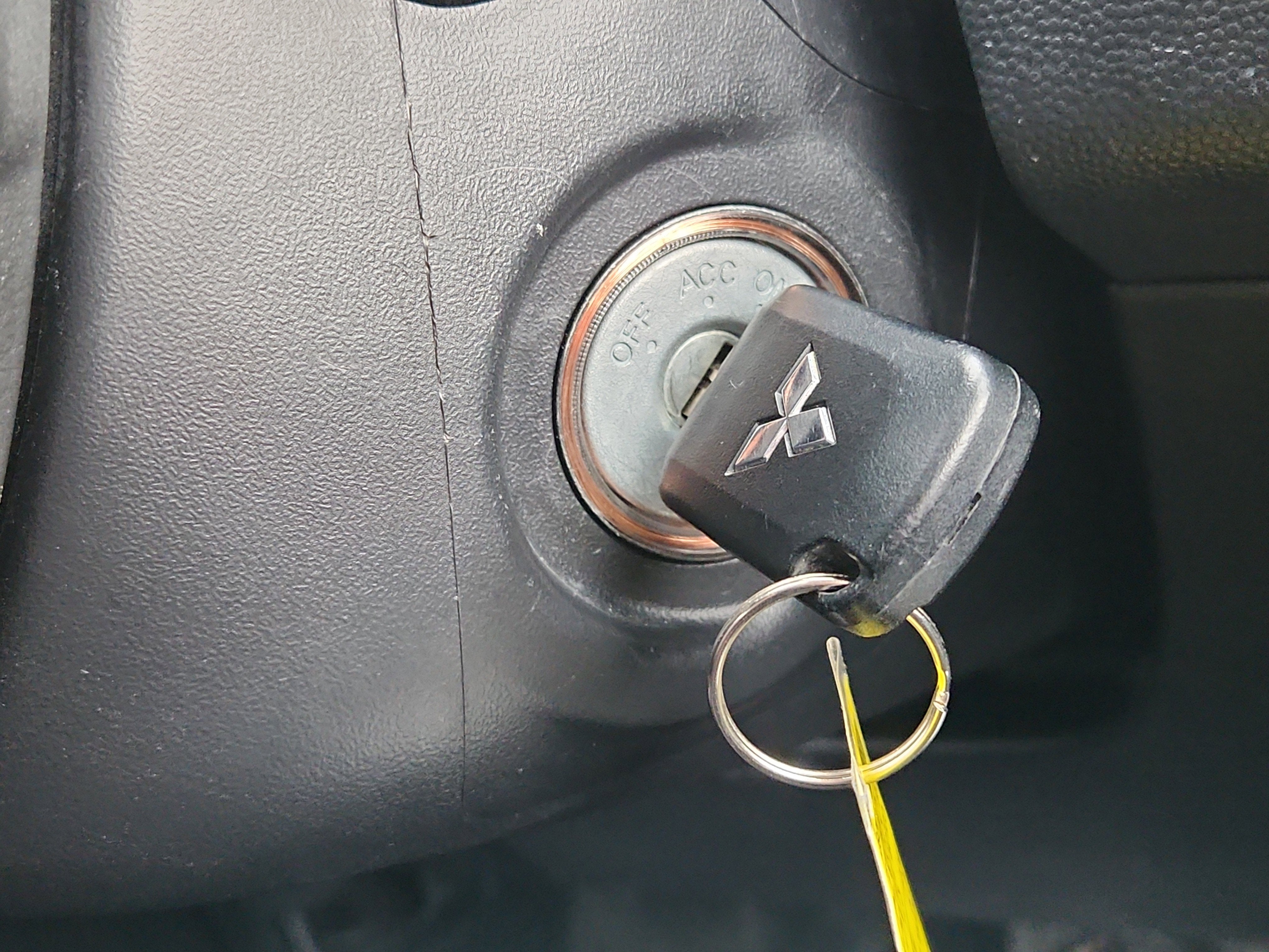 2024 Mitsubishi Mirage ES