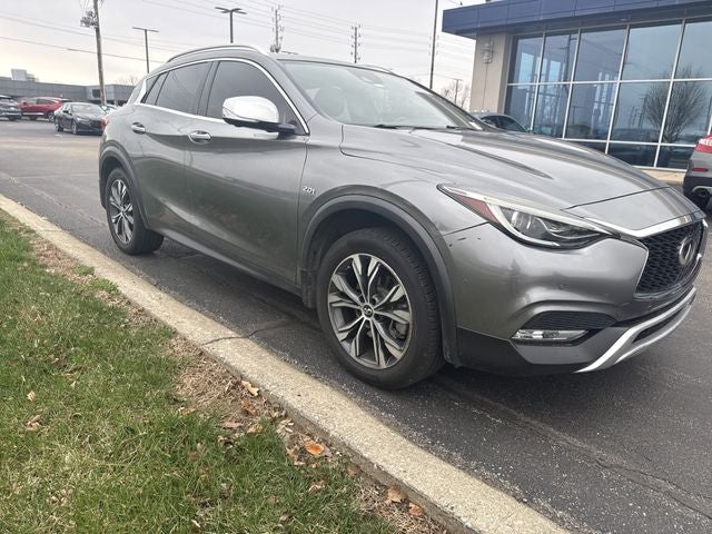 2018 INFINITI QX30 ESSENTIAL