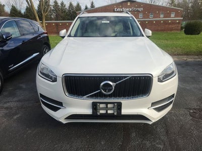 2016 Volvo XC90 T6 Momentum