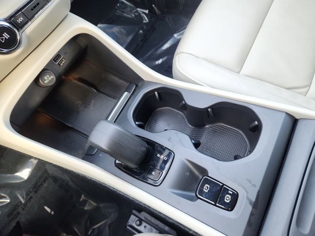 2022 Volvo XC40 Momentum