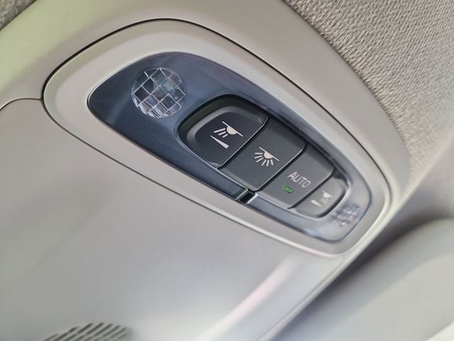 2022 Volvo XC40 Momentum