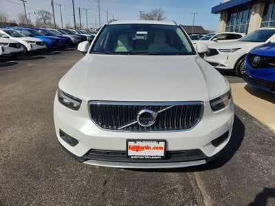 2022 Volvo XC40 Momentum
