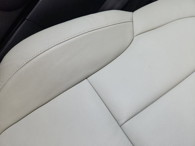 2022 Volvo XC40 Momentum