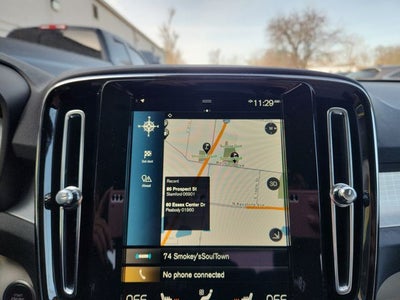 2022 Volvo XC40 Momentum