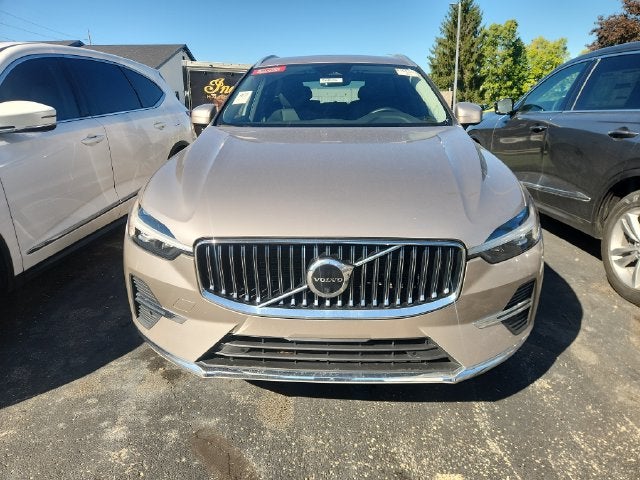 2023 Volvo XC60 B5 Plus Bright Theme