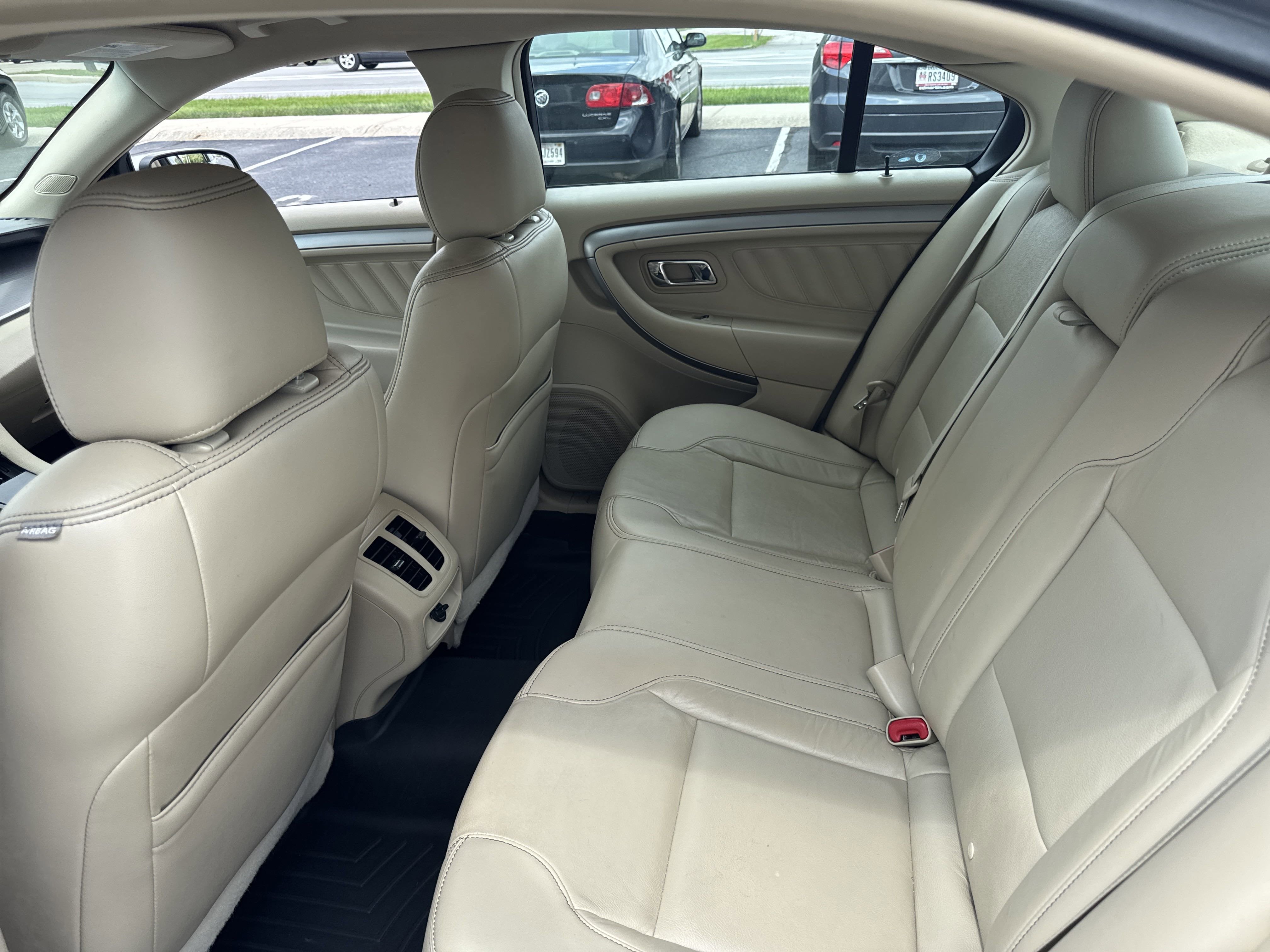 2016 Ford Taurus SEL