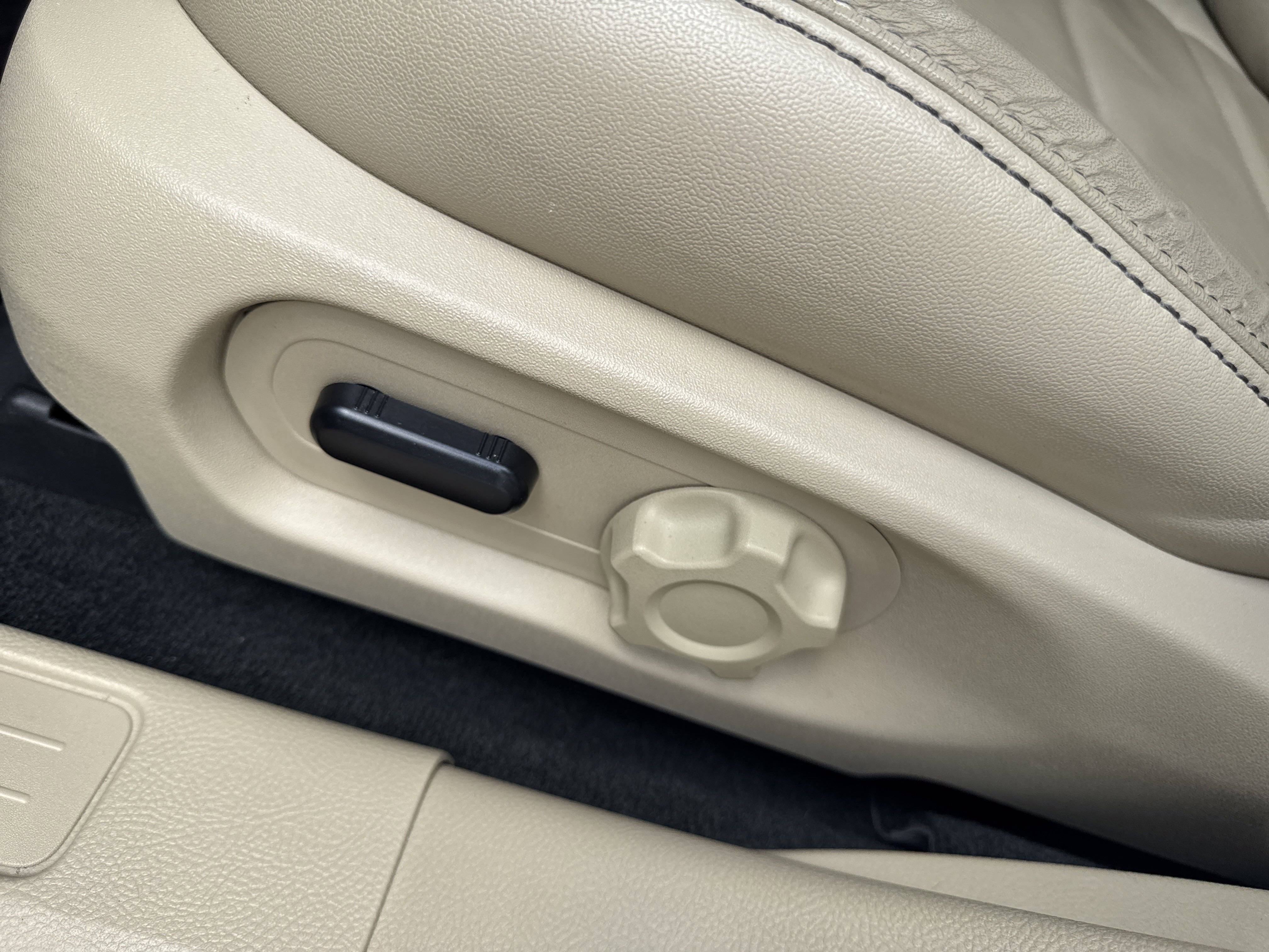 2016 Ford Taurus SEL