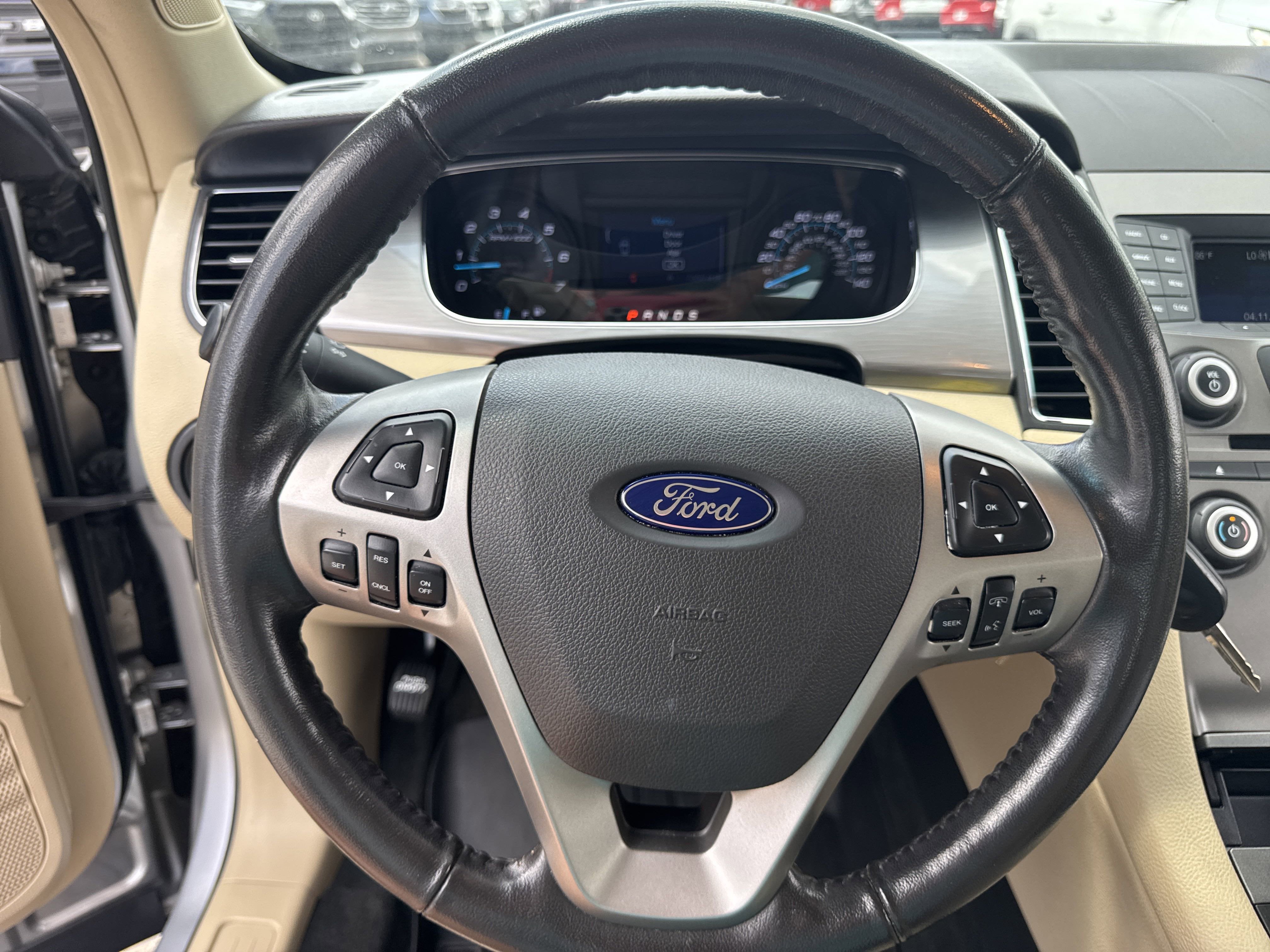 2016 Ford Taurus SEL