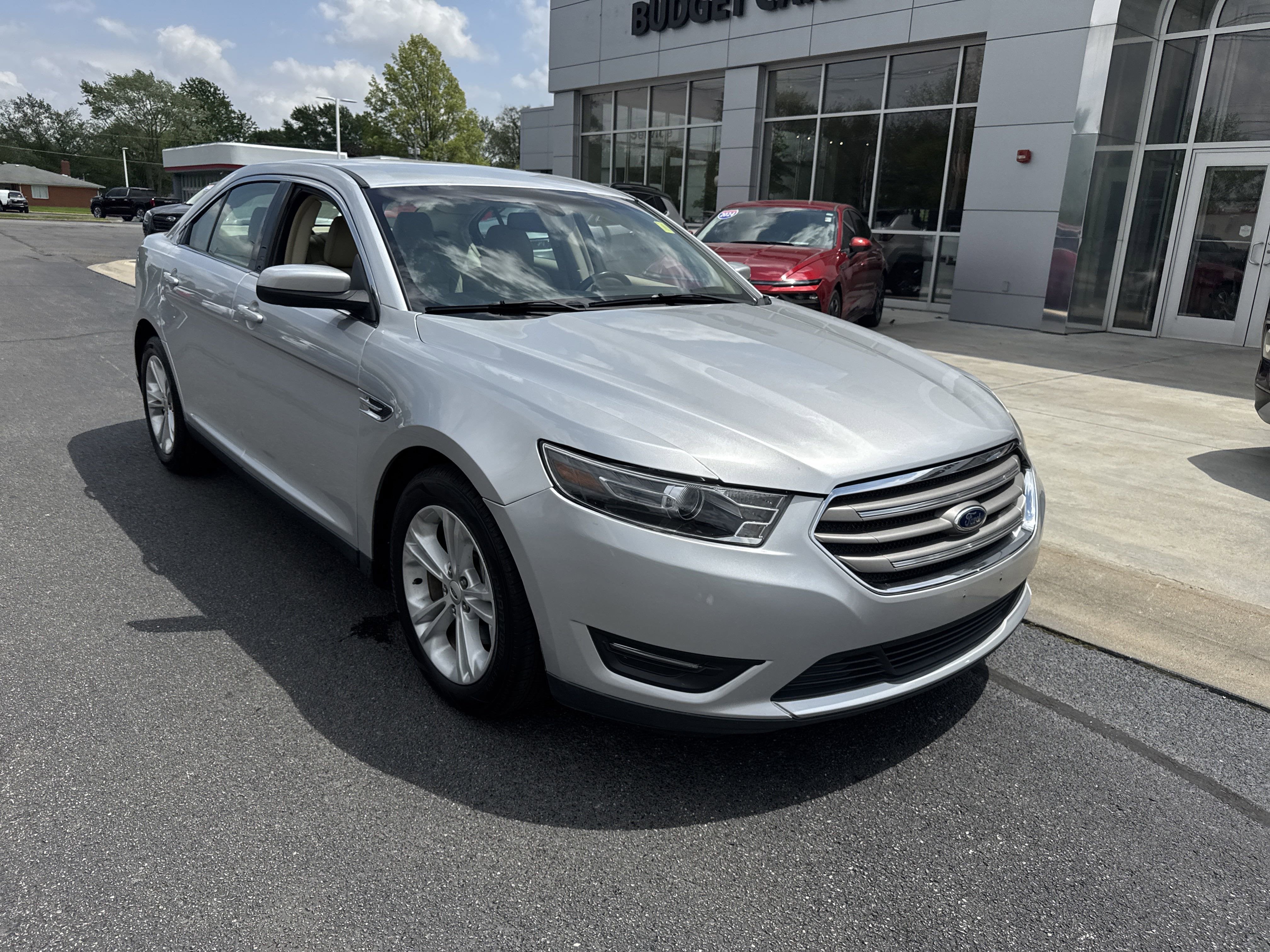 2016 Ford Taurus SEL
