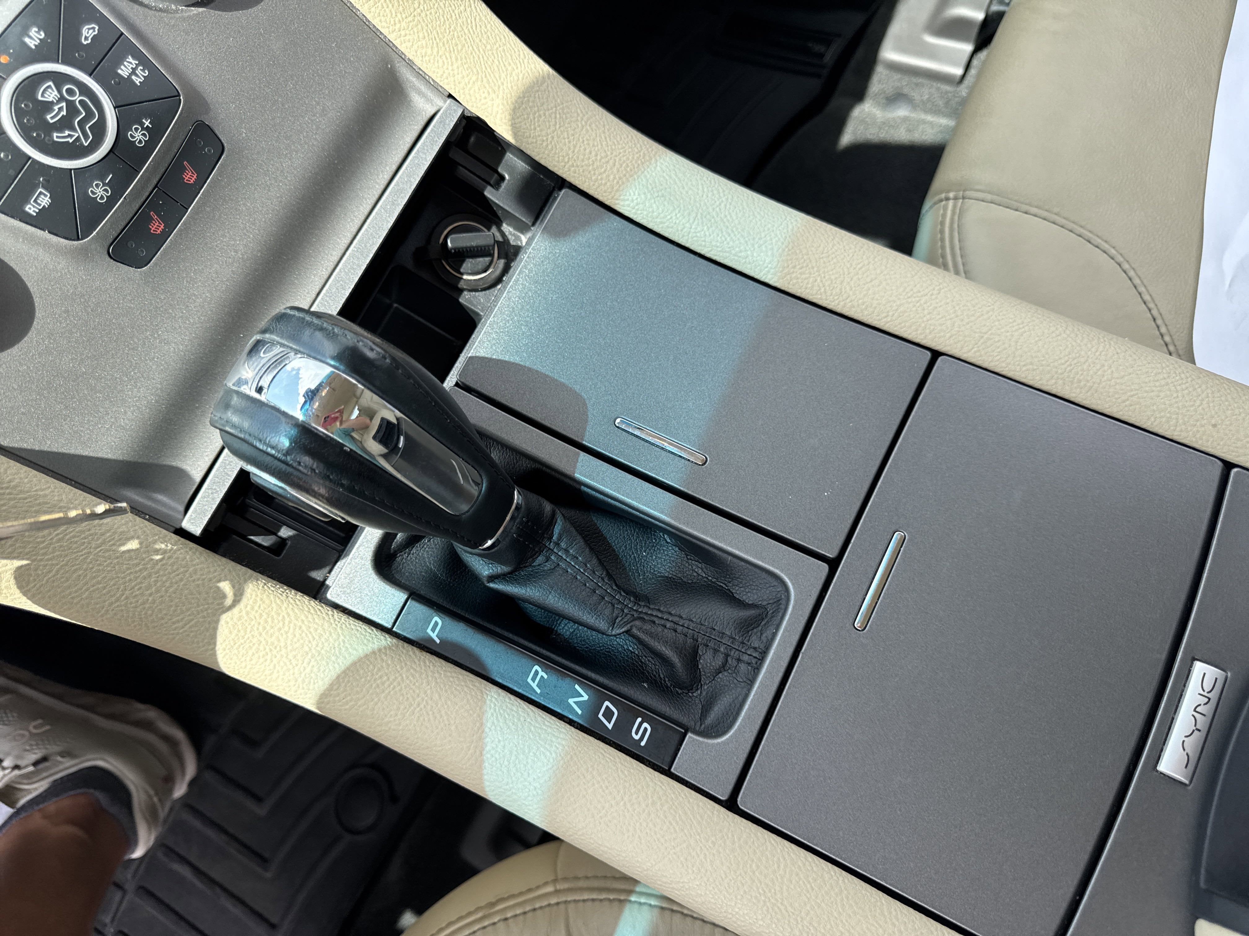 2016 Ford Taurus SEL