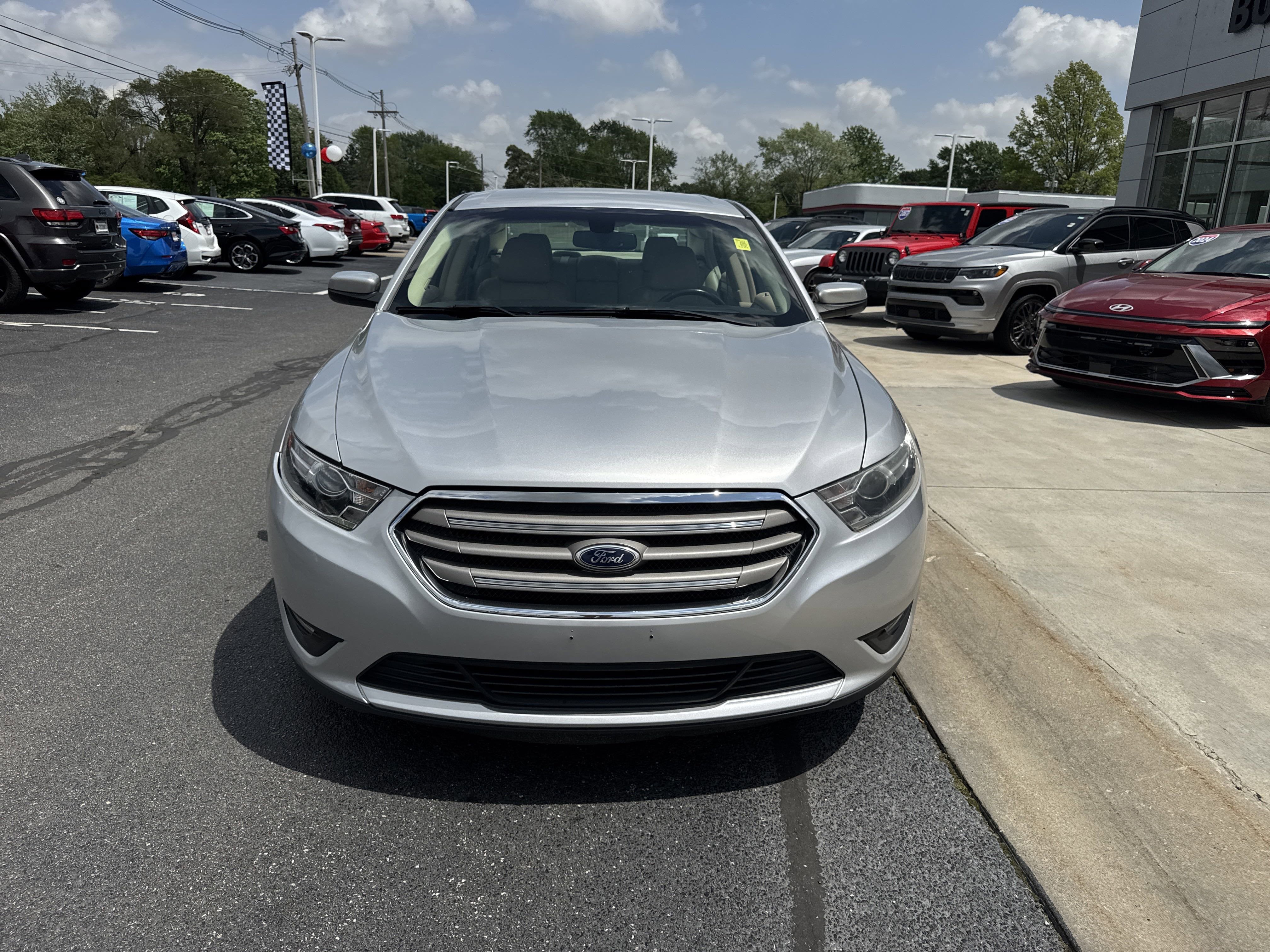 2016 Ford Taurus SEL