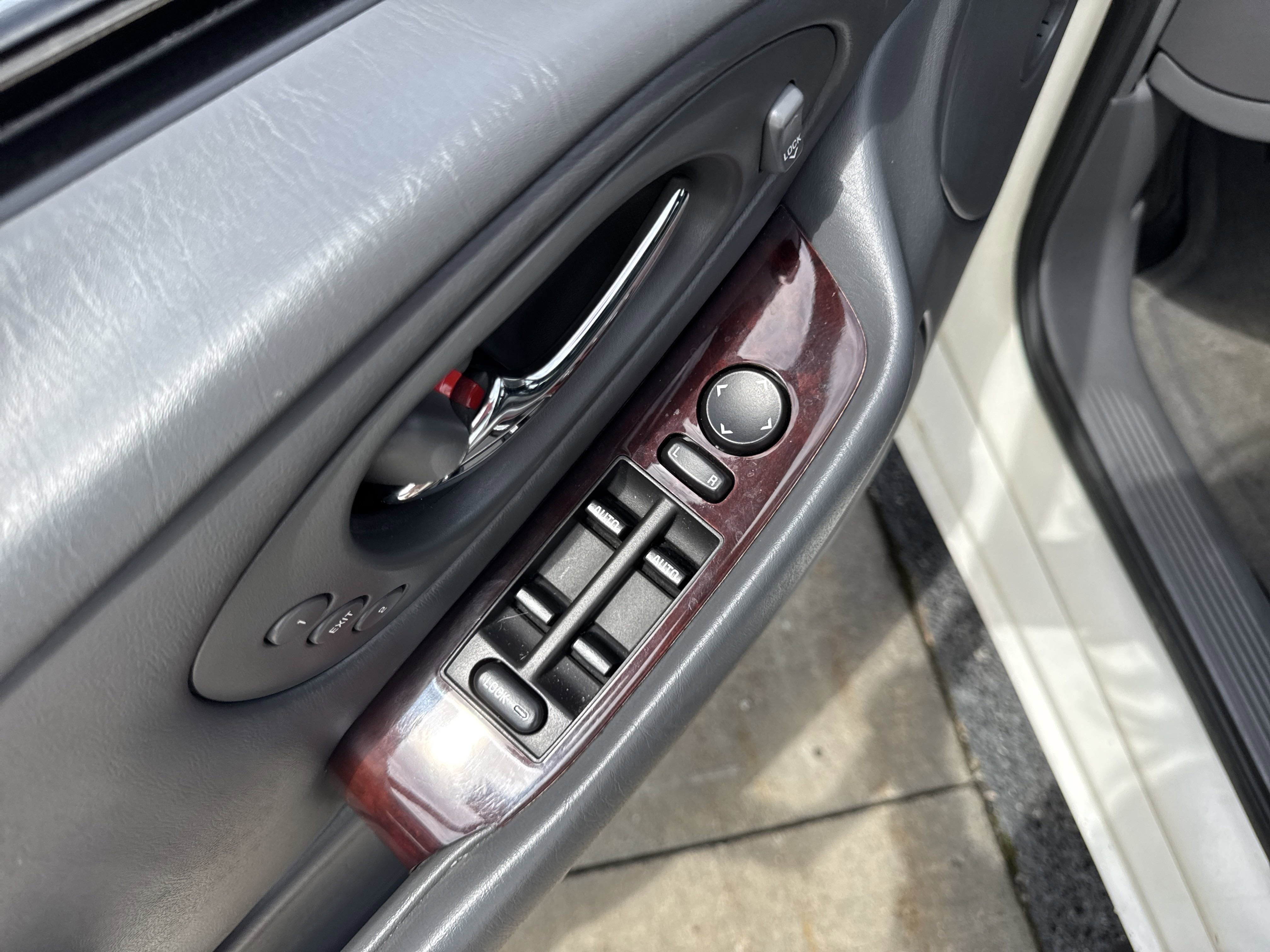 2001 Oldsmobile Aurora 3.5