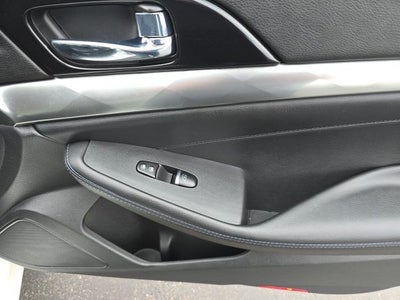 2017 Nissan Maxima SR