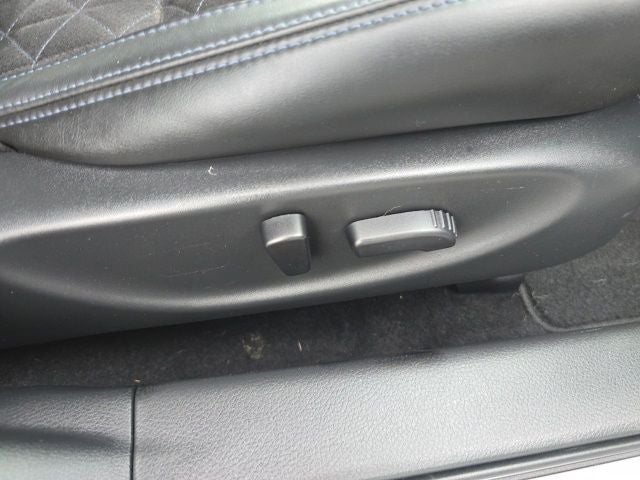 2017 Nissan Maxima SR