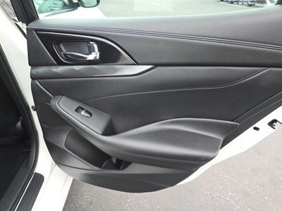 2017 Nissan Maxima SR