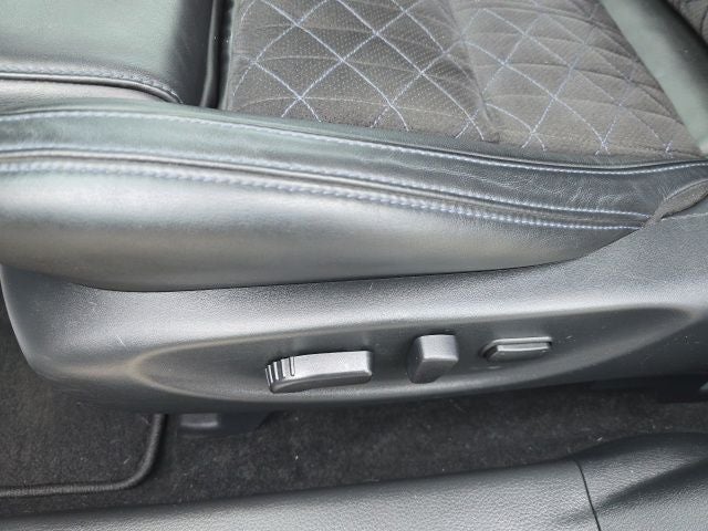 2017 Nissan Maxima SR