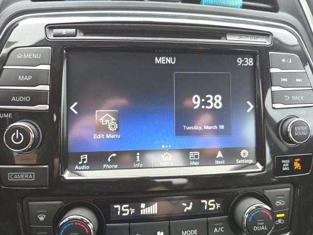 2017 Nissan Maxima SR