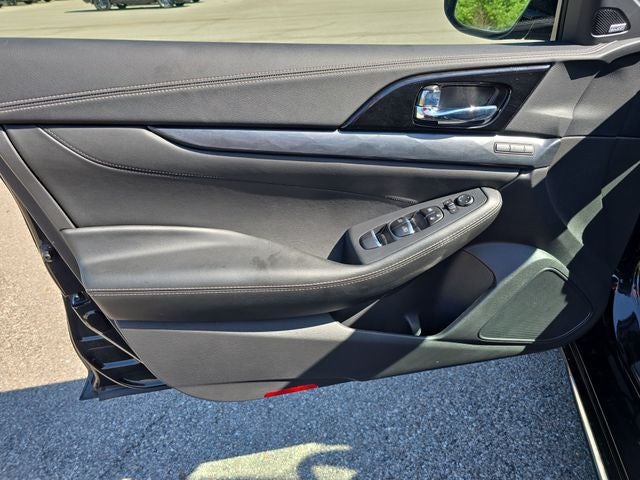 2023 Nissan Maxima Platinum