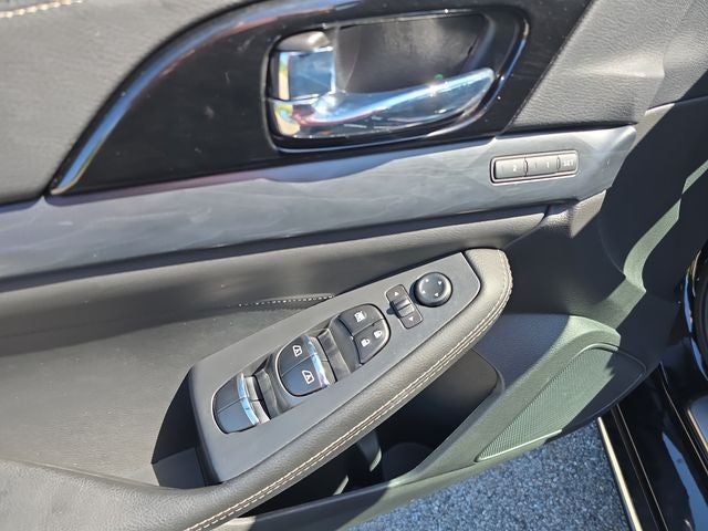 2023 Nissan Maxima Platinum