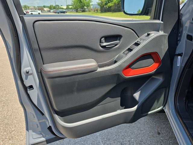 2026 Nissan Frontier PRO-4X w/R Package